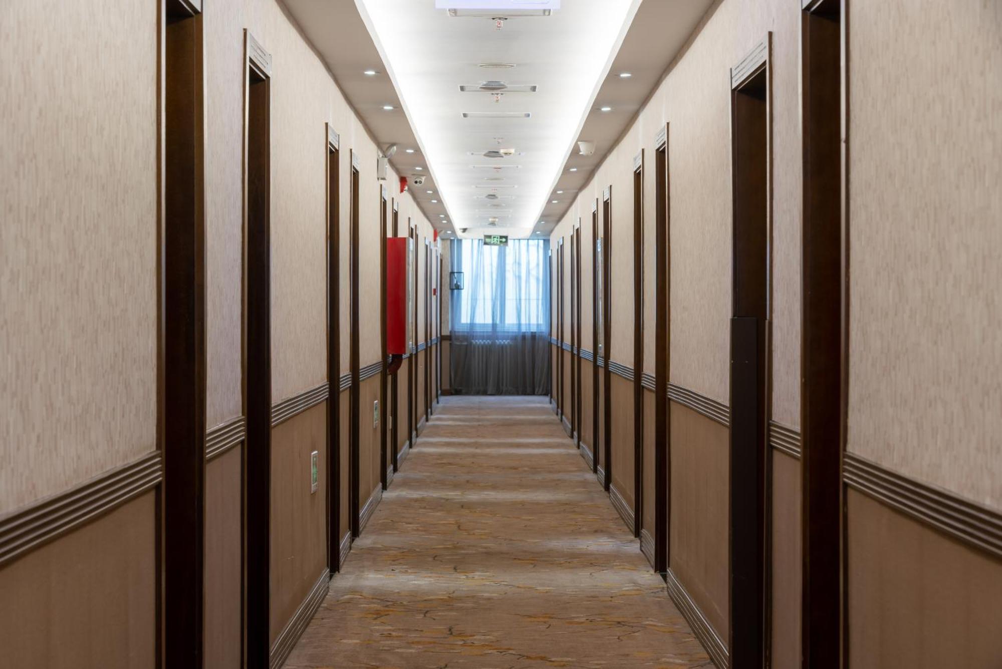 Time Traveller Hotel- Near Beijing Yonghe Lama Temple, Ghost Street, Beihai Park, Jingshan Park, Drum Tower, Houhai Bar Street, Tian'Anmen Square, Located In Beijing Traditional Hutongs, 5 Minutes Away From Subway, Free Laundry Serive Exterior foto