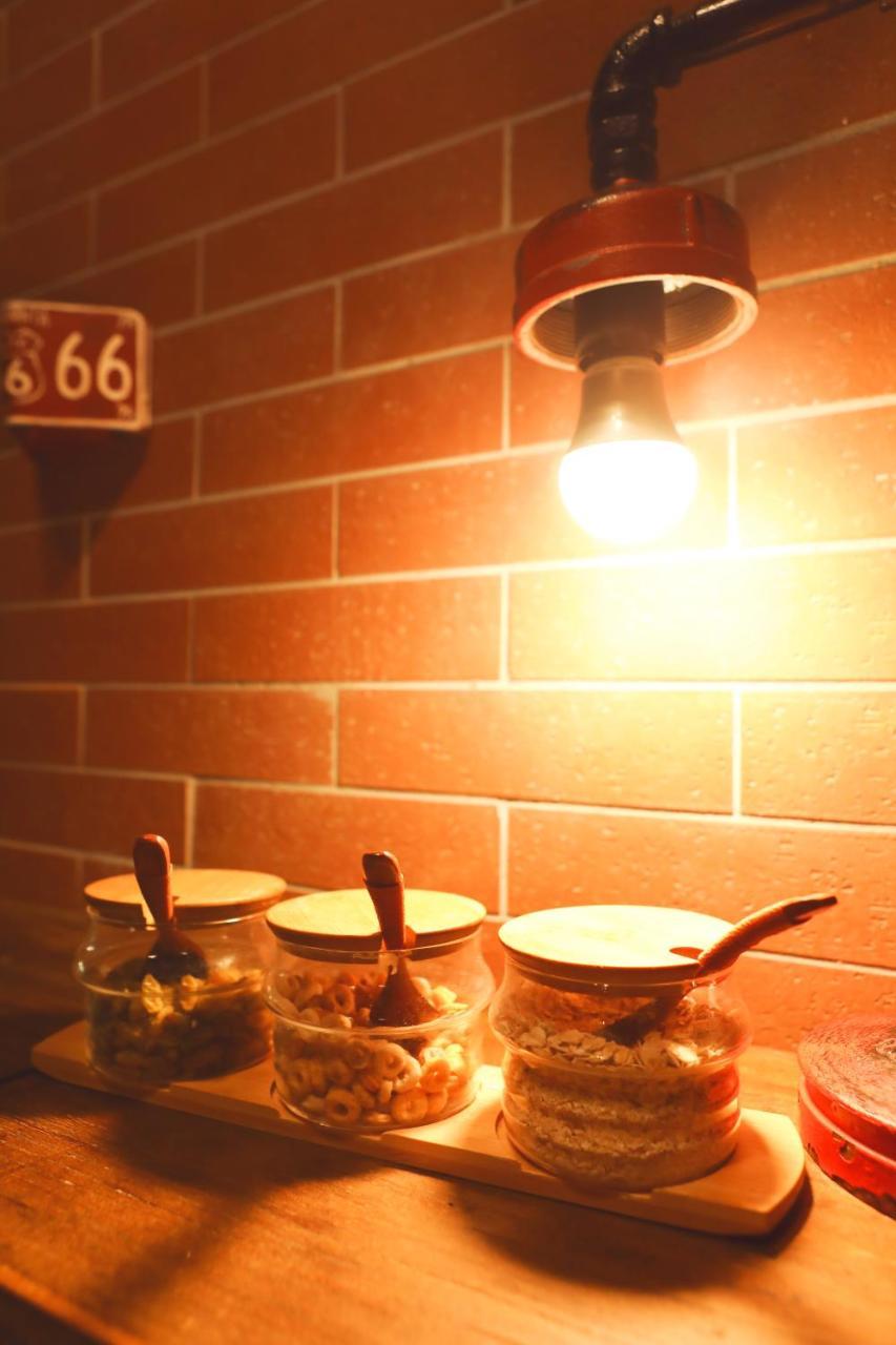Time Traveller Hotel- Near Beijing Yonghe Lama Temple, Ghost Street, Beihai Park, Jingshan Park, Drum Tower, Houhai Bar Street, Tian'Anmen Square, Located In Beijing Traditional Hutongs, 5 Minutes Away From Subway, Free Laundry Serive Exterior foto